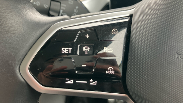 Volkswagen ID. Buzz 210kW Style Pro 86kWh 5dr LWB Auto [7 Seat] Electric Estate